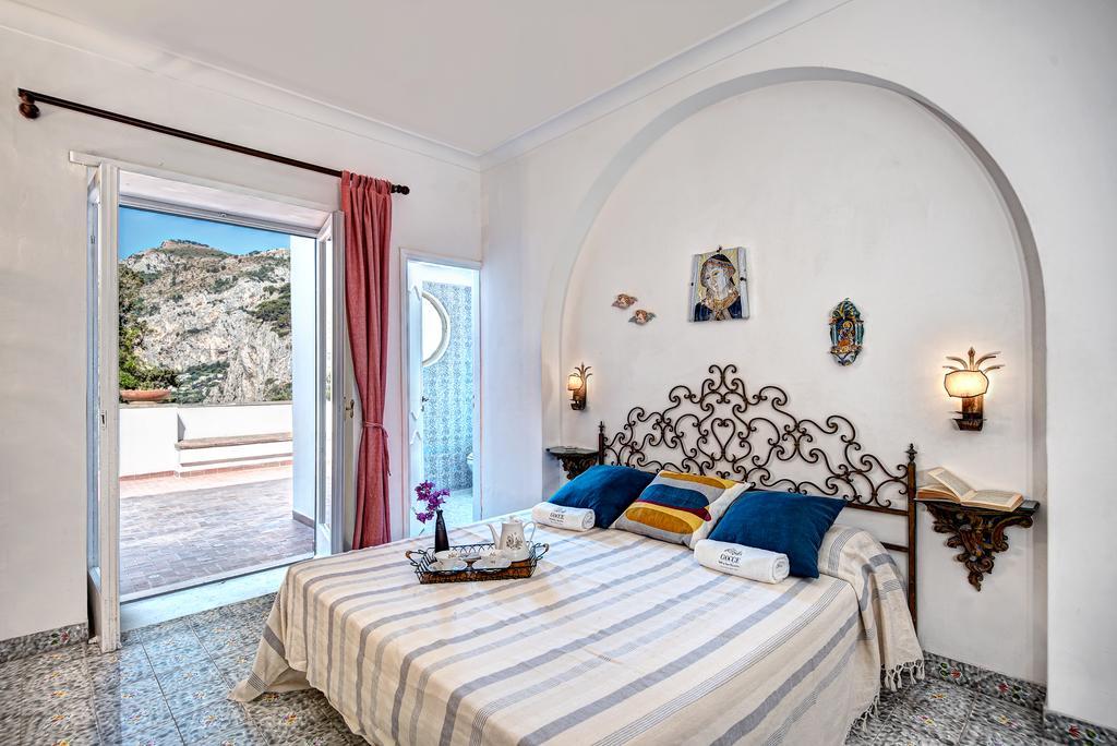 Villa Goldfinger Capri Exteriör bild