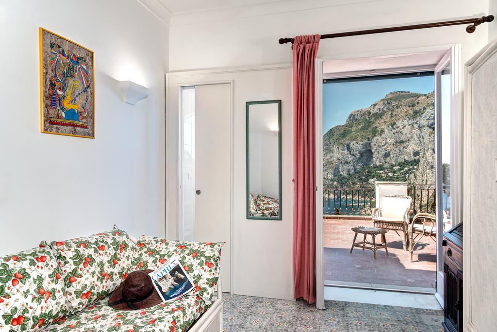 Villa Goldfinger Capri Exteriör bild