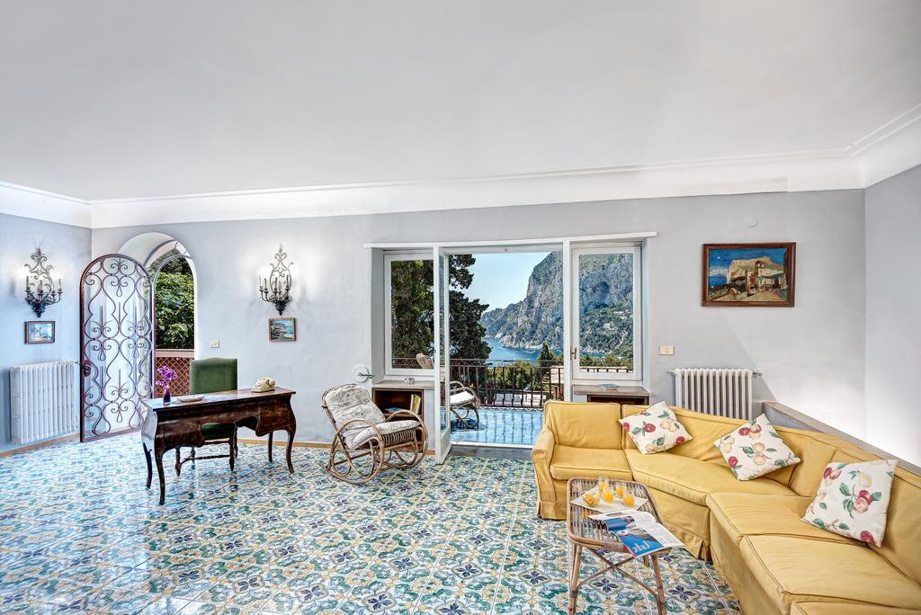 Villa Goldfinger Capri Exteriör bild