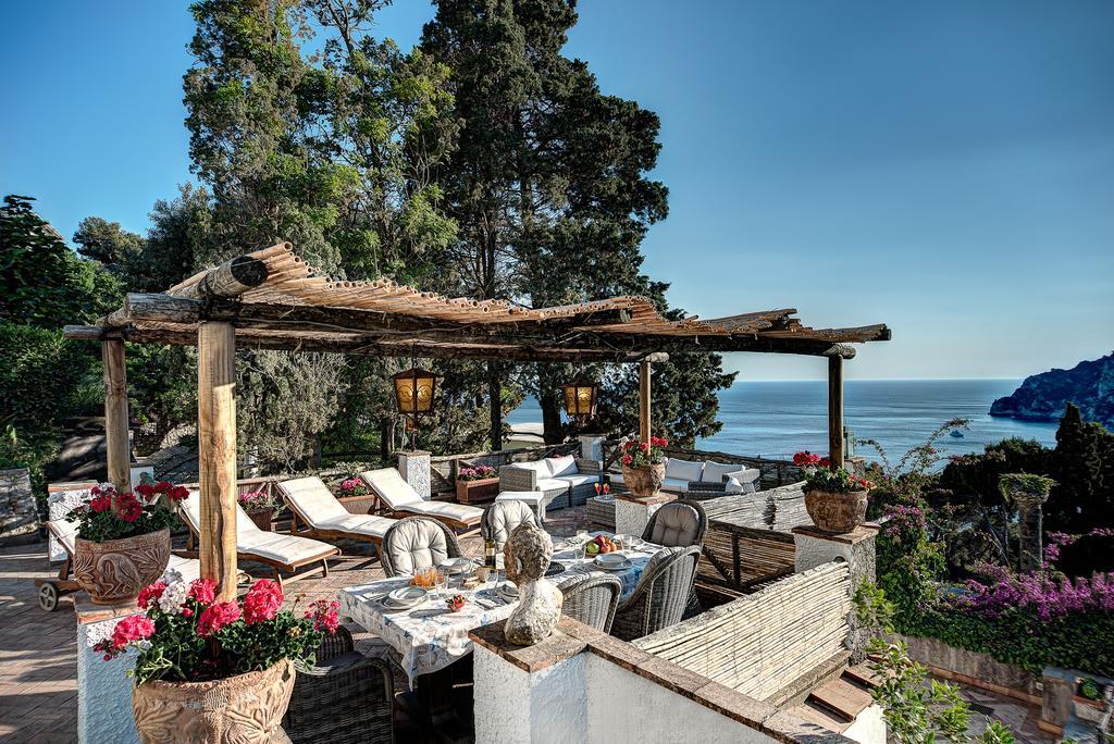 Villa Goldfinger Capri Exteriör bild