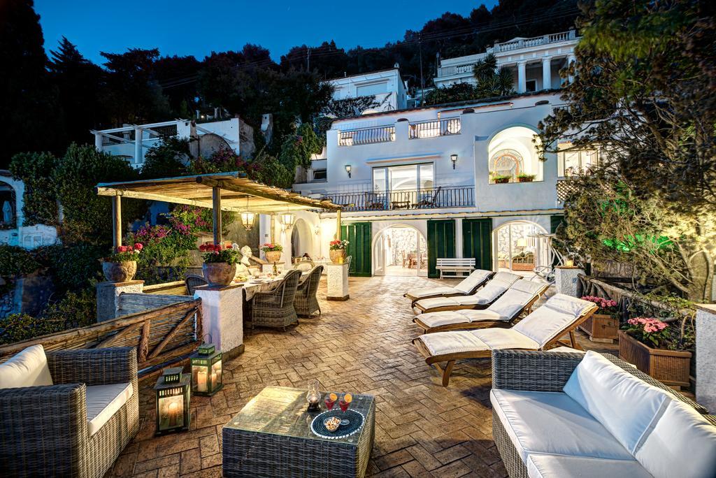 Villa Goldfinger Capri Exteriör bild